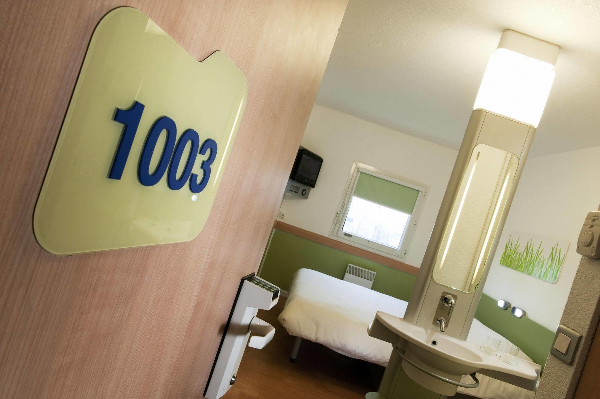 Ibis Budget Bern Expo Exteriör bild